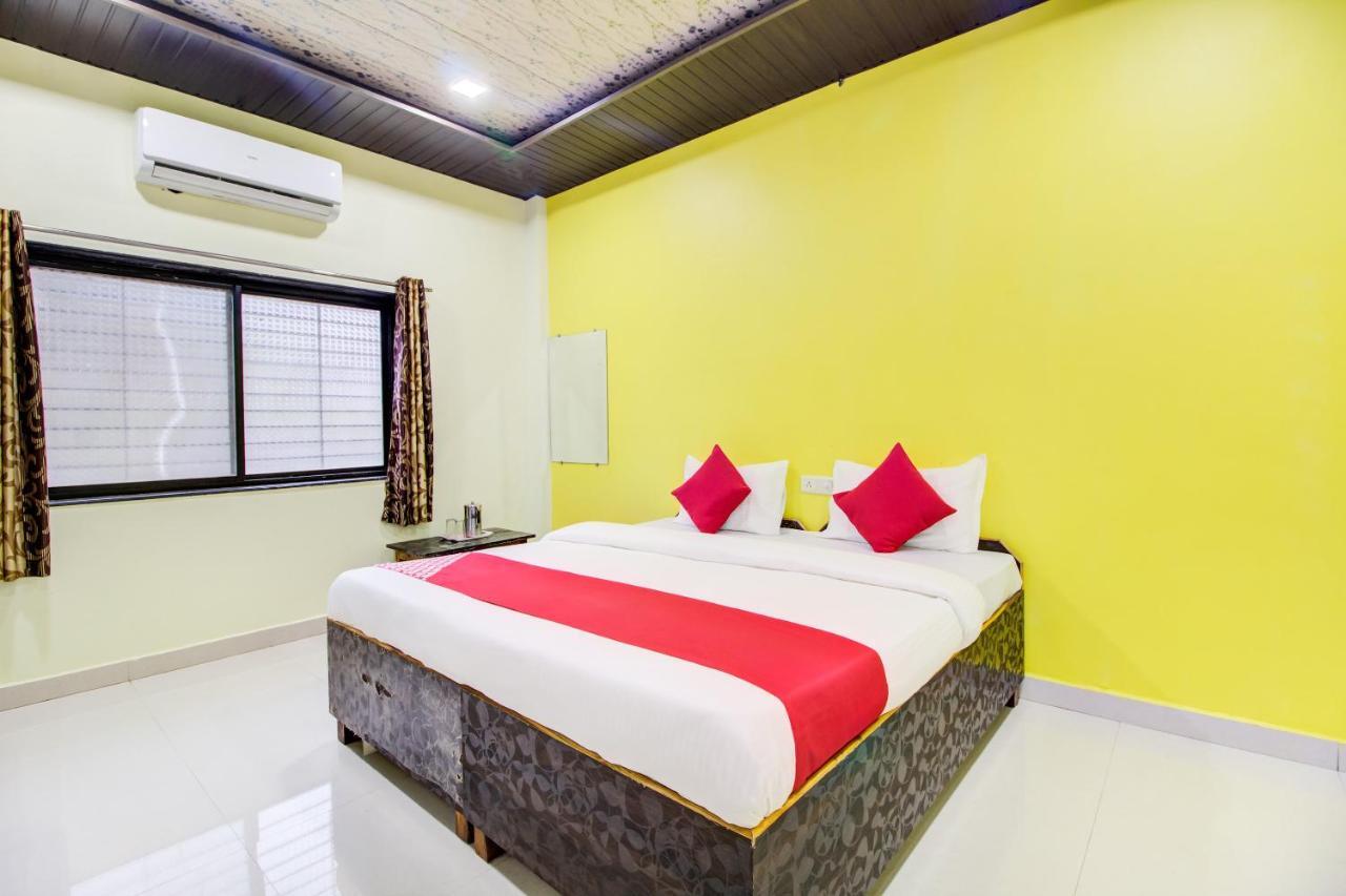 Oyo 48915 Chaitanya Green Park Hotel Vani Buitenkant foto