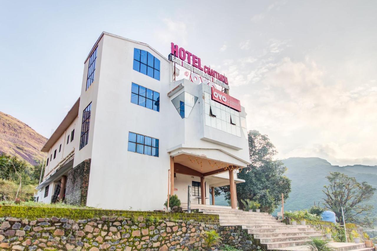 Oyo 48915 Chaitanya Green Park Hotel Vani Buitenkant foto