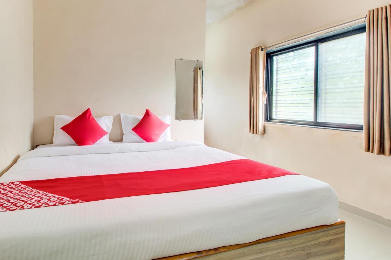 Oyo 48915 Chaitanya Green Park Hotel Vani Kamer foto